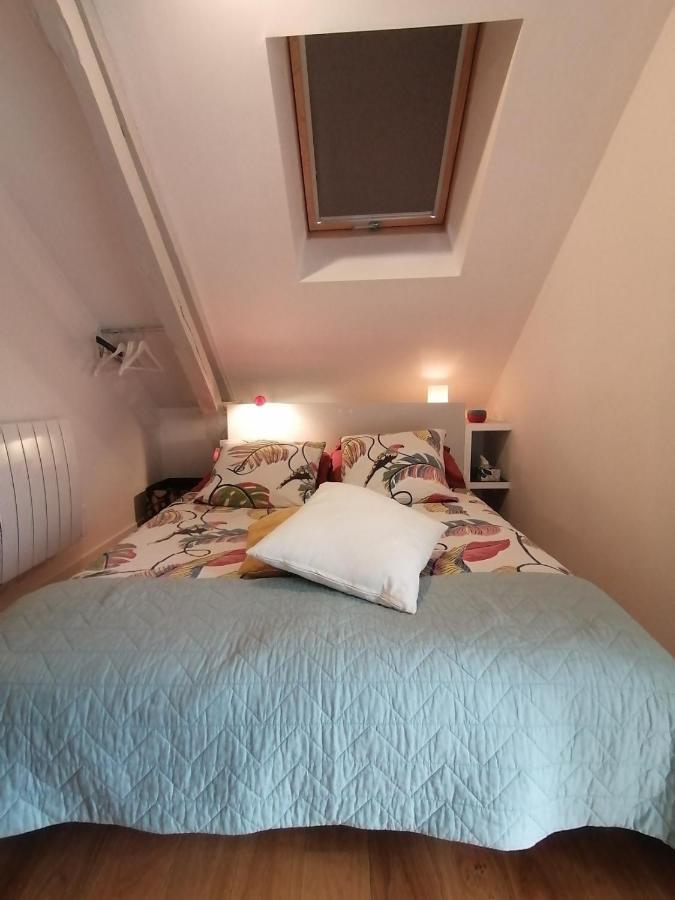 Gite La Maison La Saint-Aubin-d'Aubigne Екстериор снимка